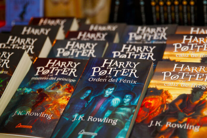 Quema de libros de Harry Potter y Crepúsculo en EEUU - NA