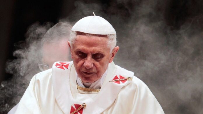 Benedicto XVI disculpa víctimas de abusos - Benedicto XVI disculpa víctimas de abusos