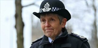 Jefa de policía de Londres renuncia