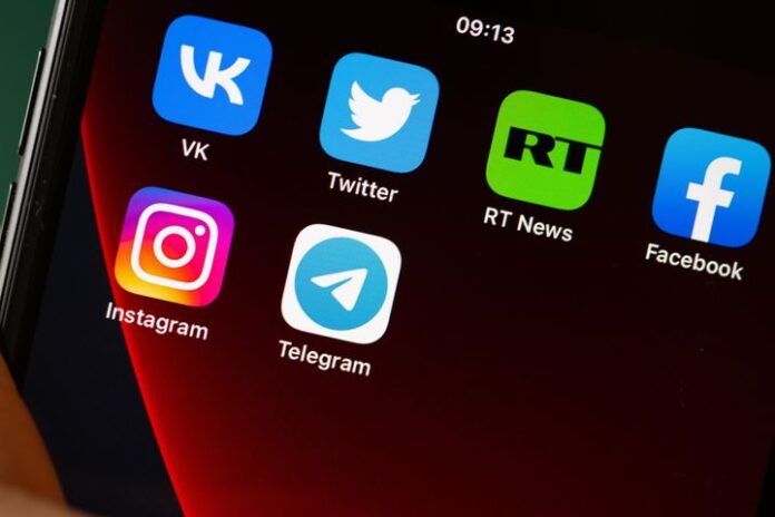 Rusia bloquea el uso de redes sociales - NA
