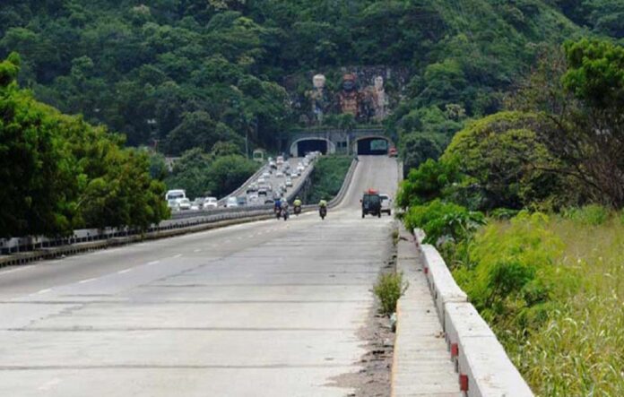 Restringido paso vehicular en viaducto La Cabrera - NA