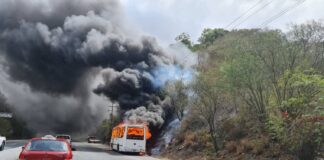 Se incendió unidad de transporte - Se incendió unidad de transporte