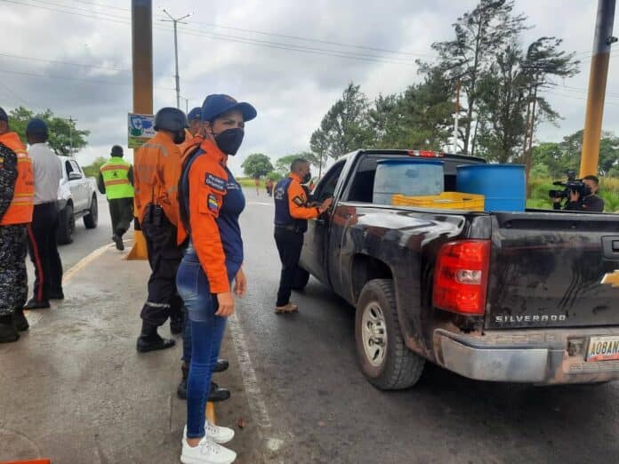 Despliegan-150-mil-funcionarios-para-velar-por-el-retorno-de-los-temporadistas