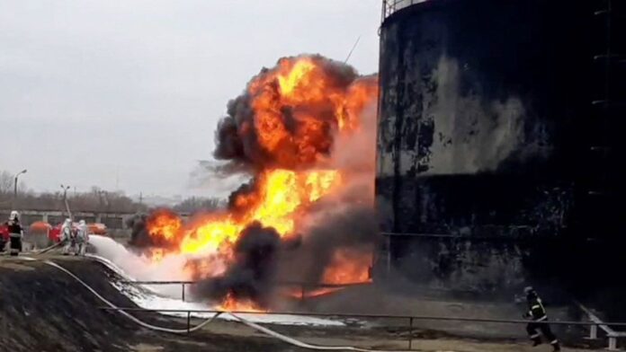 Ucrania ataca depósito de petróleo de Belgorod