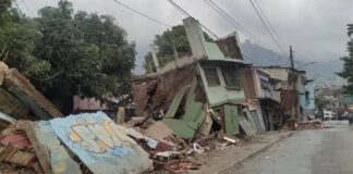 Maduro construirá casas nuevas para afectados en Catia