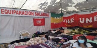 Huelga de hambre de docentes en Ecuador