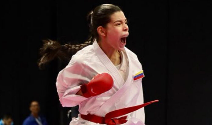 Nicole Gamboa obtiene medalla de oro en Rosario 2022