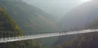 puente de cristal más largo del mundo