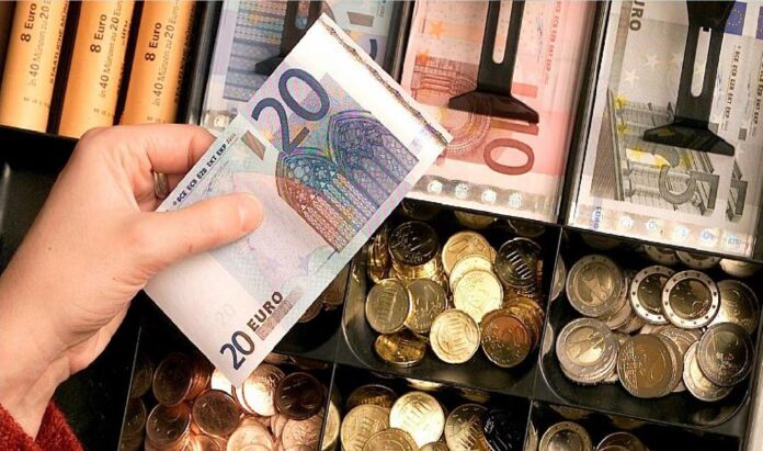 Croacia adoptará el euro