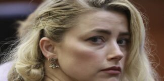 Juez rechazó demanda de Amber Heard