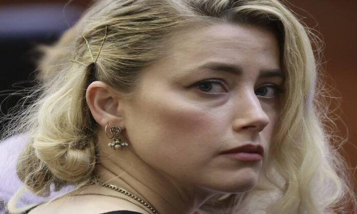 Juez rechazó demanda de Amber Heard