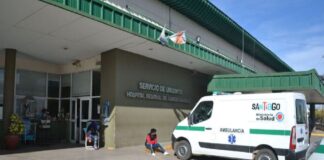 Madre abandonó a su hijo en un inodoro