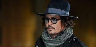 Johnny Depp es visto con una mujer en Italia
