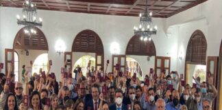 España entregó pasaportes a venezolanos