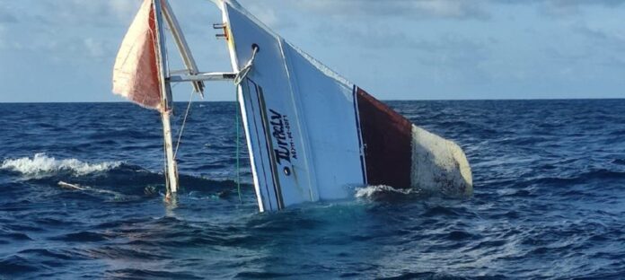 buque de pesca venezolano naufragó
