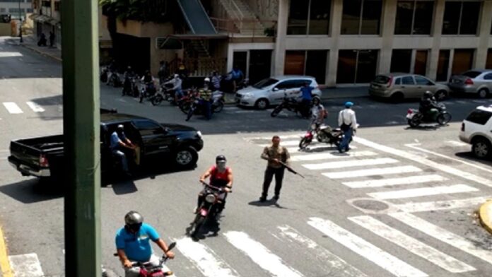 invasión de edificio en Caracas