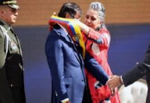 Gustavo Petro asume presidencia de Colombia
