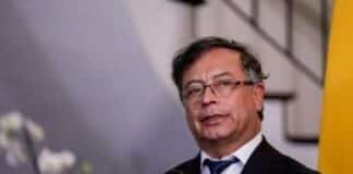 Gustavo Petro asumirá hoy la presidencia