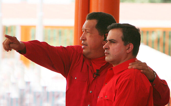Tarek Willian Saab Y Hugo Chávez hablan de poesía