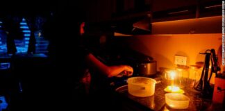 Valencia cumplen 24 horas sin electricidad