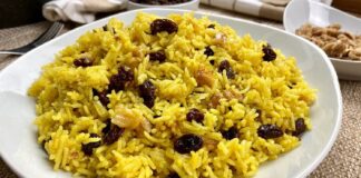 arroz con pollo al curry y pasas