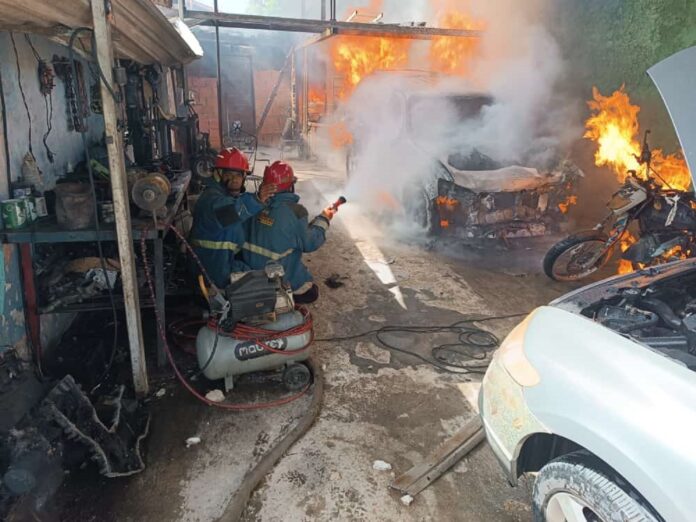tras incendio en taller mecánico en Güigüe