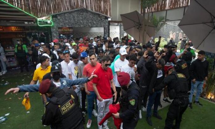 venezolanos detenidos en discoteca de Perú
