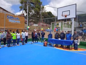 En San Cristóbal inauguran canchas para la masificación deportiva 