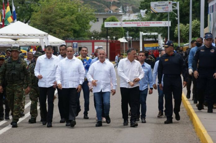 Colombia y Venezuela concretaron apertura formal de frontera
