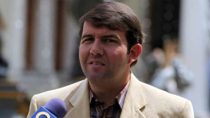 Carlos Prosperi será candidato de AD