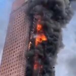 Incendio rascacielos China