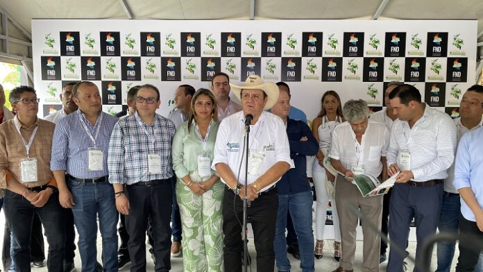 Gobernadores en Colombia apoyan ‘Paz total’ del presidente Petro