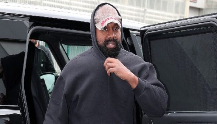 Kanye West compra Parler
