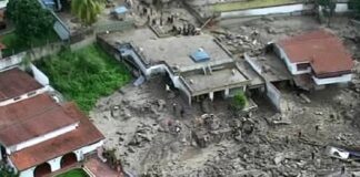 casas afectadas desbordamiento en El Castaño