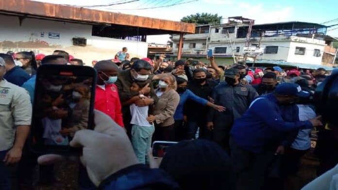 Nicolás Maduro llega a Las Tejerías