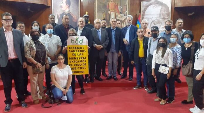 Ahorristas de cuentas en dólares del BOD exigen justicia