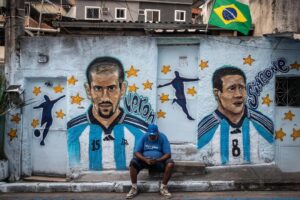¡Viral! Descubren favela de Brasil en la que apoyan a la selección de Argentina