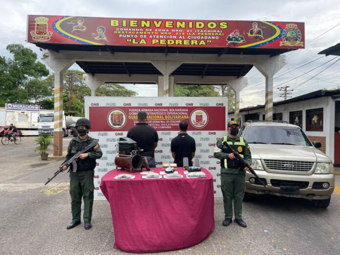 Detenidos dos masculinos en Táchira al intentar transportar droga en un compresor