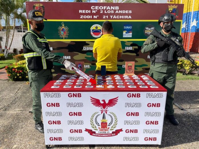 Detenido en Táchira sujeto con dediles de droga ocultos de manera intraórganica