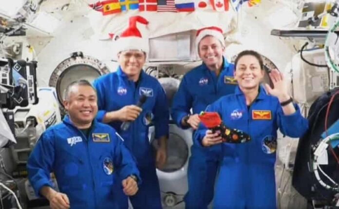 Astronautas enviaron mensaje de Navidad desde el espacio