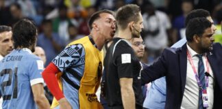 Fifa anuncia medidas disciplinarias contra Uruguay por su comportamiento en el Mundial