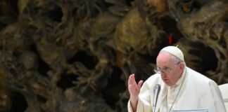 Papa Francisco pide vivir una Navidad “humilde”