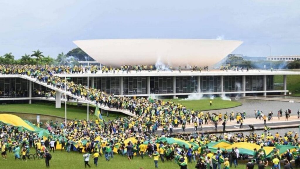 Brasil: Partidarios de Bolsonaro invadieron el Congreso Nacional