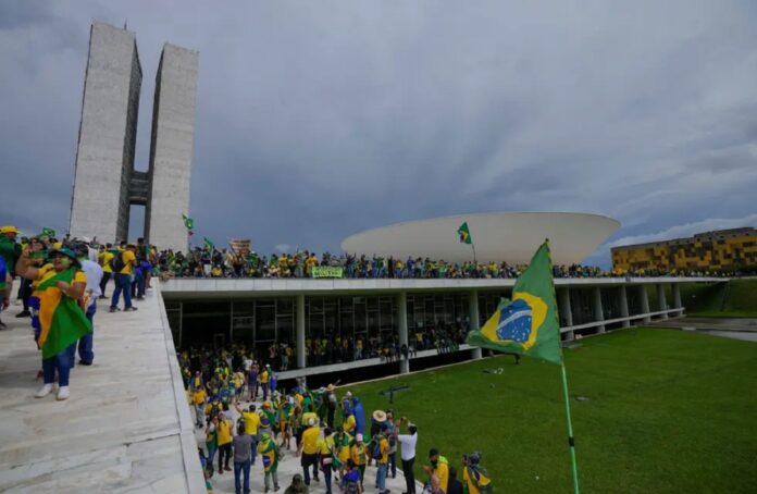 Brasil: Partidarios de Bolsonaro invadieron el Congreso Nacional