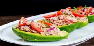 aguacates relleno atun