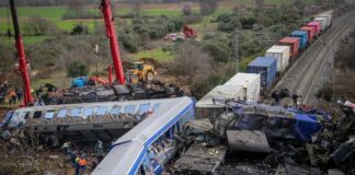 Al menos 36 muertos y 85 heridos por choque de trenes en Grecia