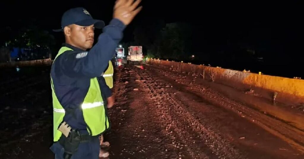 Mérida: Cierre de vías y desbordamientos tras fuertes precipitaciones