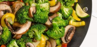 Te presentamos una opción vegetariana: Salteado de brócoli y champiñones