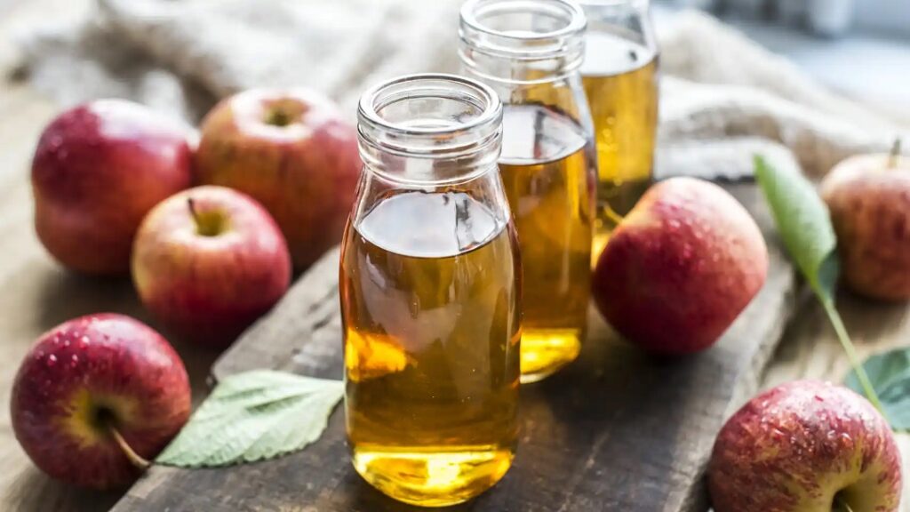 1. Vinagre de manzana, un antibacteriano y desodorante natural