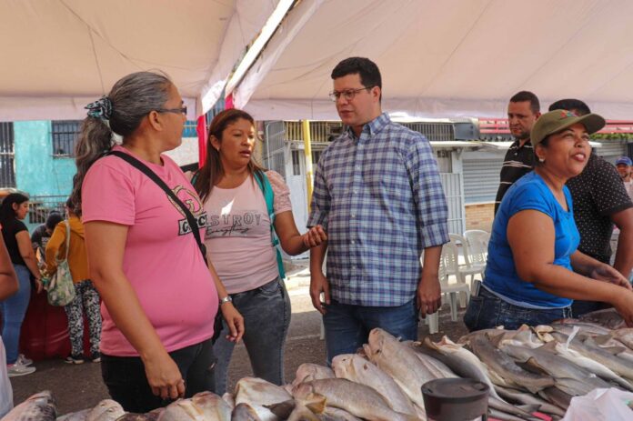 Alcalde Fuenmayor realizó “Feria Comunal del Pescado” en Valencia